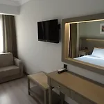 欧鲁万盛酒店 4*