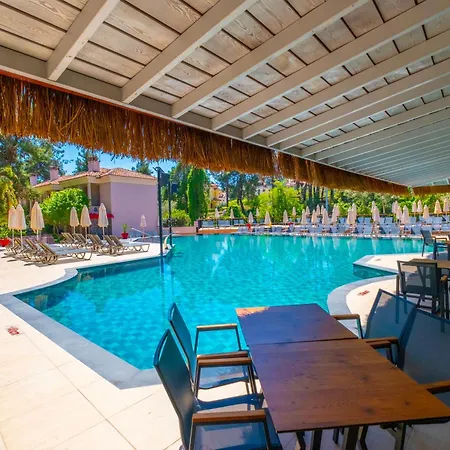 Hotel Pine Valley