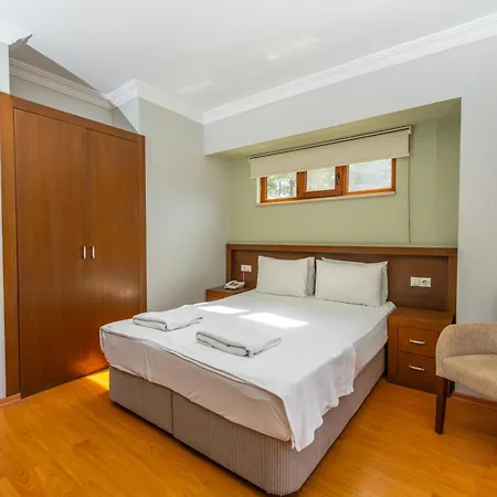 Pine Valley Hotel 4*