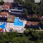 Hotel Pine Valley