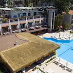 Otel Pine Valley 4*