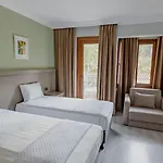 Pine Valley Отель