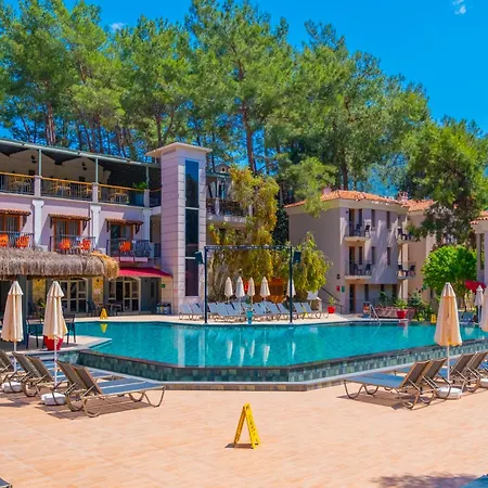 Hotel Pine Valley 4*