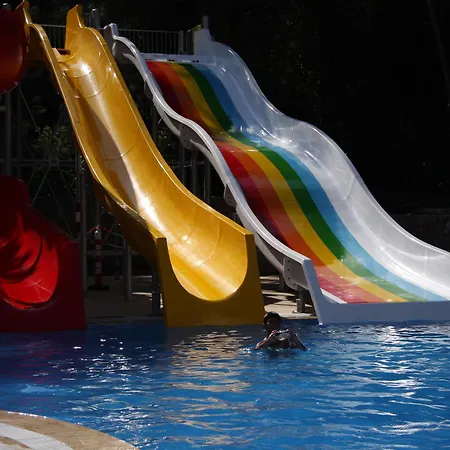 Pine Valley מלון