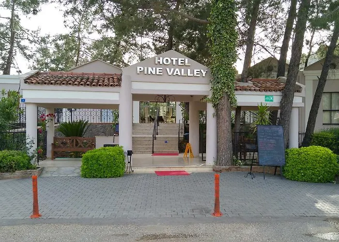 Szálloda Pine Valley 4*